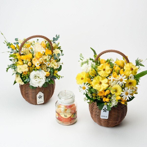 꽃집청년들,화이트데이 프리지아 꽃바구니+사탕