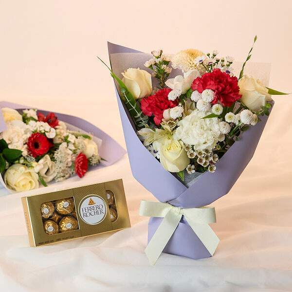 화이트데이 계절 꽃다발+페레로로쉐 8구